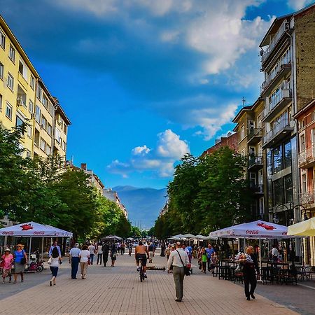 5 Seconds Away From The Main Street, Free Secured Parking Leilighet Sofia Eksteriør bilde